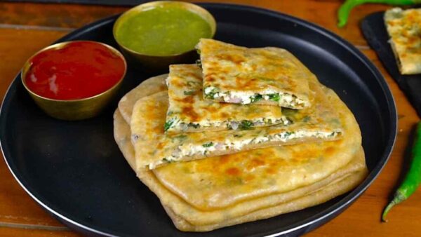 Paneer Paratha Thali